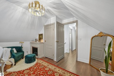 Look no further! This exceptional home checks all the boxes - photo 45