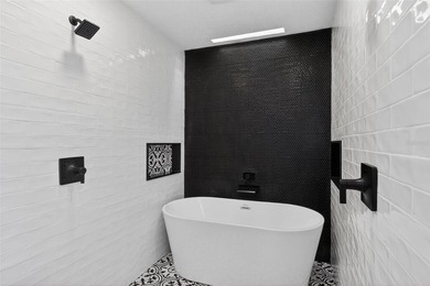 Set on a prominent corner lot in one of Windermere's most - photo 46