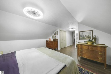 Look no further! This exceptional home checks all the boxes - photo 49