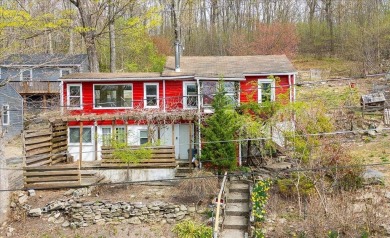 (private lake, pond, creek) Home Sale Pending in Middletown New York