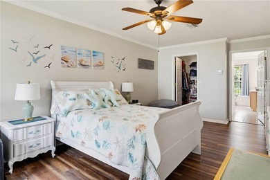 Enjoy the Florida lifestyle in this spacious and beautifully - photo 19