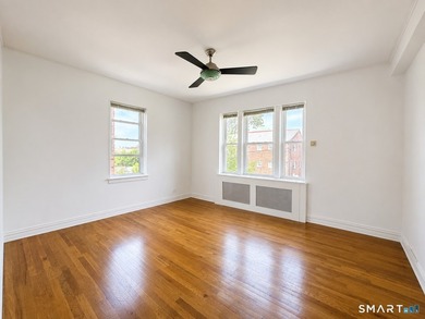 Enjoy effortless living in this sun-filled one-bedroom, one-bath - photo 7