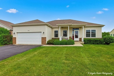 (private lake, pond, creek) Home Active Under Contract in Mchenry Illinois