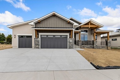 Incredible move-in-ready semi-custom ranch by Haven Builders - photo 1