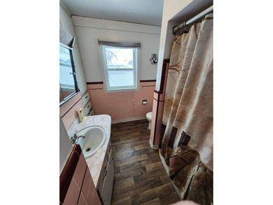 Large home with garage in the coveted location of Paris, ID! - photo 14