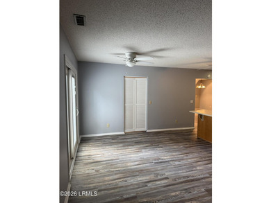 Conveniently on Lady's Island in Royal Pines Estates with over a - photo 18