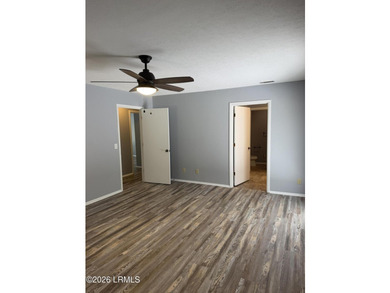 Conveniently on Lady's Island in Royal Pines Estates with over a - photo 21