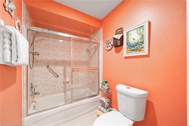 Beautifully furnished 2-bedroom, 2-bath canal-front villa with - photo 26