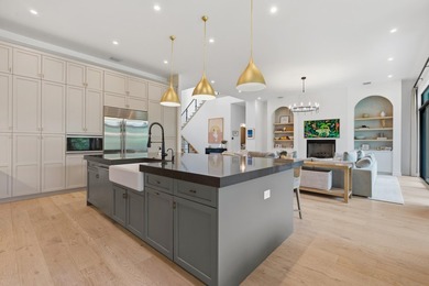 Welcome to a custom-designed turnkey Riverside model in the - photo 28