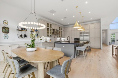 Welcome to a custom-designed turnkey Riverside model in the - photo 29