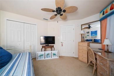Beautifully furnished 2-bedroom, 2-bath canal-front villa with - photo 30