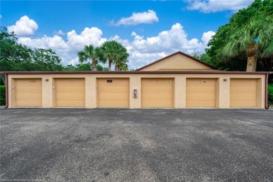 Beautifully furnished 2-bedroom, 2-bath canal-front villa with - photo 35