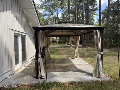 Conveniently on Lady's Island in Royal Pines Estates with over a - photo 37