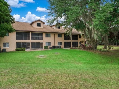 Beautifully furnished 2-bedroom, 2-bath canal-front villa with - photo 37