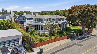 Live the South Bay Dream in Hollywood Riviera! Sitting proudly - photo 4