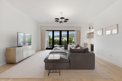 Welcome to a custom-designed turnkey Riverside model in the - photo 45