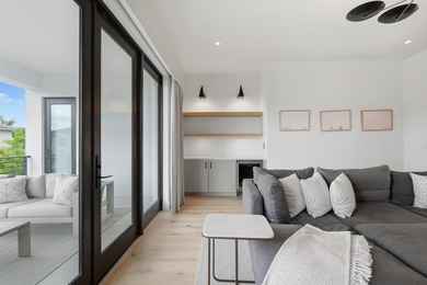 Welcome to a custom-designed turnkey Riverside model in the - photo 47