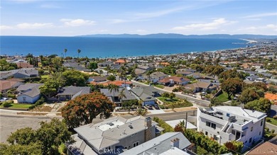 Live the South Bay Dream in Hollywood Riviera! Sitting proudly - photo 8