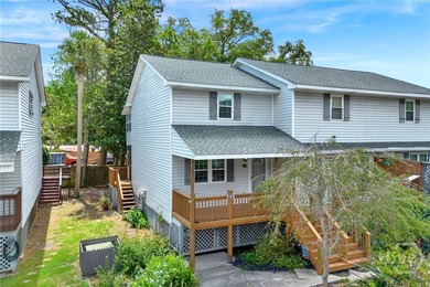 Coastal living meets convenience in this charming 2 bedroom, 1.5 - photo 1