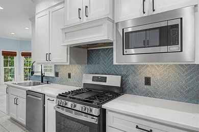 Impressive 5 bedroom , 3.5 bath Executive Home perfectly - photo 15