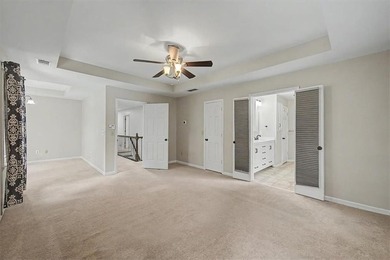 Impressive 5 bedroom , 3.5 bath Executive Home perfectly - photo 38