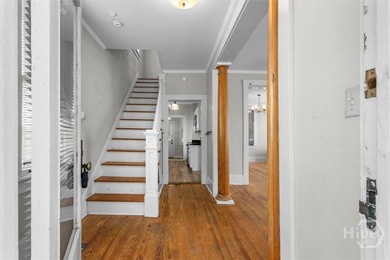Built in the 1920s, this beautifully restored historic gem oozes - photo 4