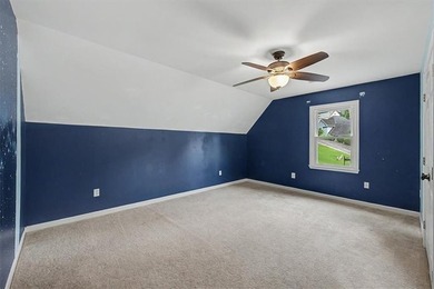 Impressive 5 bedroom , 3.5 bath Executive Home perfectly - photo 47