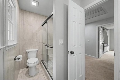 Impressive 5 bedroom , 3.5 bath Executive Home perfectly - photo 49