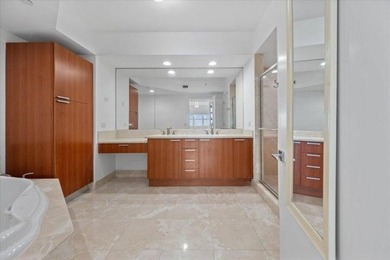 Beautifully 3BR/3.5BA Intracoastal condo with breathtaking water - photo 11