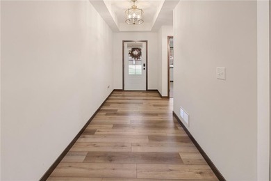 Gorgeous like-new patio home overlooking a peaceful pond and - photo 11