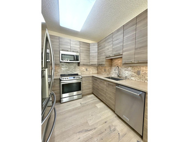 Welcome home to luxury and peace of mind in a highly - photo 12