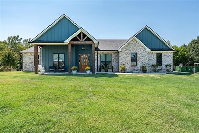 (private lake, pond, creek) Home For Sale in Mineola Texas