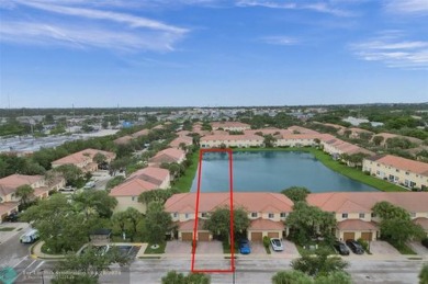 (private lake, pond, creek) Townhome/Townhouse For Sale in Oakland Park Florida