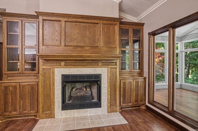 LOCATION, LOCATION, LOCATION! Custom single-level home in the - photo 12