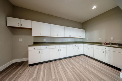 PRICED BELOW APPRAISAL! Don't miss this rare opportunity to own - photo 15