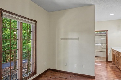 LOCATION, LOCATION, LOCATION! Custom single-level home in the - photo 20