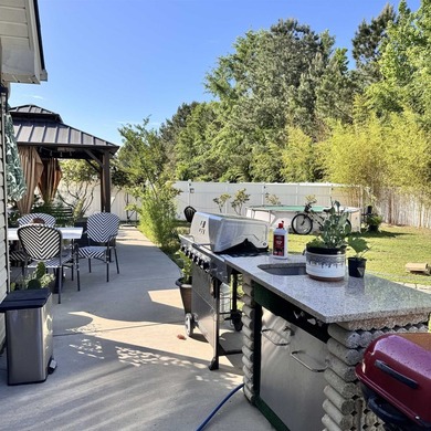 Rare Gem!!!!! This stunning, well-maintained corner home is - photo 22