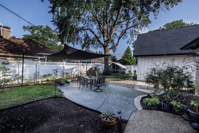 Amazing updated home in Emerald Bay lakefront golf course - photo 22