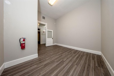 PRICED BELOW APPRAISAL! Don't miss this rare opportunity to own - photo 23