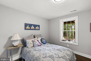 Experience Lake of the Woods main lake waterfront living with - photo 32