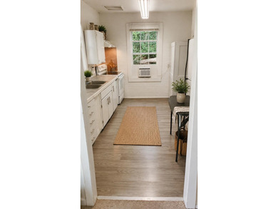 Keysville Treasure (rare gem)- Renovated 1940 Home on a Full - photo 9
