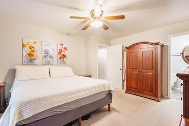 Welcome to 1562 Edgefield Court, a beautifully maintained - photo 11
