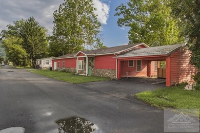 Experience beautiful New River frontage from this - photo 2