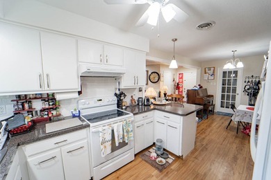 A well maintained 3 bedroom, 2 bath home located in the coveted - photo 15