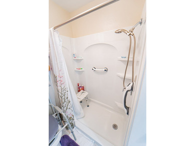 A well maintained 3 bedroom, 2 bath home located in the coveted - photo 23