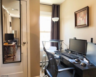 Here's a fantastic opportunity for an owner-occupied investment - photo 27