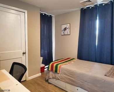 Here's a fantastic opportunity for an owner-occupied investment - photo 28
