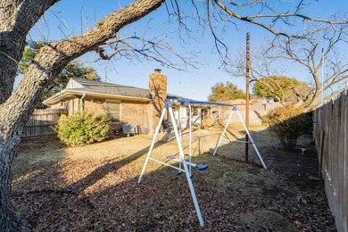 A well maintained 3 bedroom, 2 bath home located in the coveted - photo 29