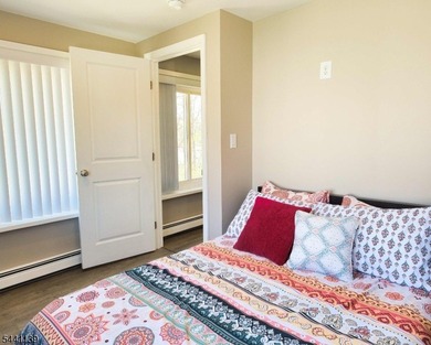 Here's a fantastic opportunity for an owner-occupied investment - photo 38