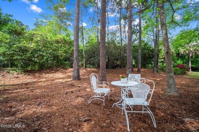 Light-filled one-level end unit in Sun City, tucked away on a - photo 18